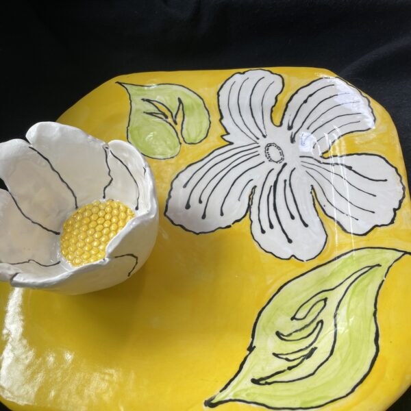 Yellow tray and bowl